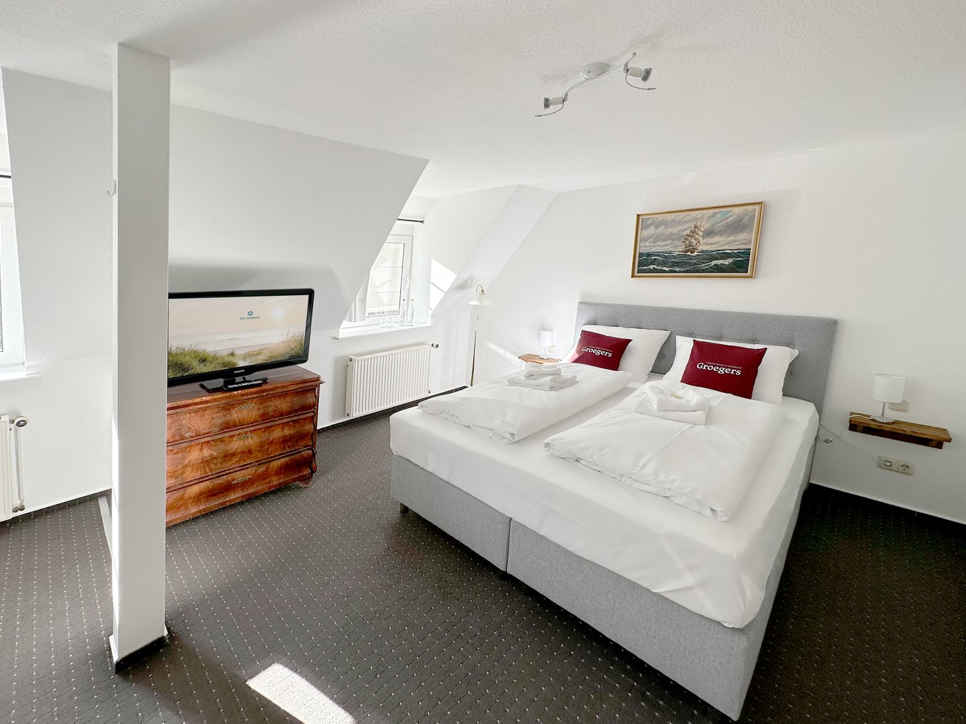 Groegers Ferienzimmer - Schlafraum mit Doppelbett
