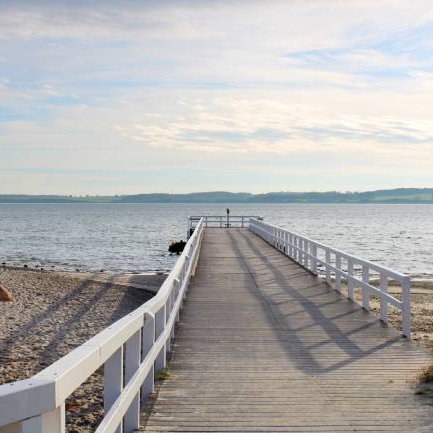 Seebrücke Hohwacht bei Sonnenschein