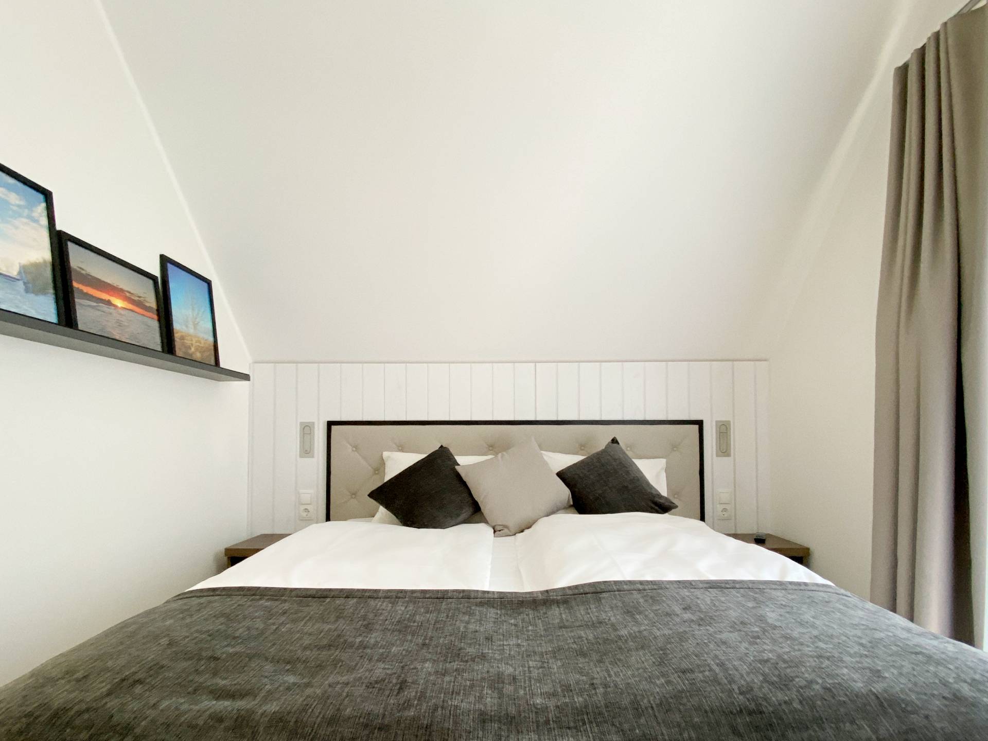 Doppelbett von Coco-Mat im Ferienhaus Ostsee-Domizil Frontalansicht des Doppelbetts von Coco-Mat im Ostsee-Domizil Ferienhaus Hohwacht
